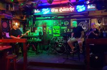 Exklusiver Gig Em Höttche!